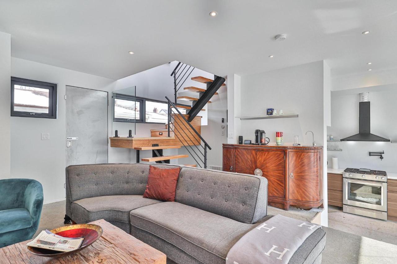 New Modern 1400 Sq Ft Coach House Near Everything Торонто Экстерьер фото